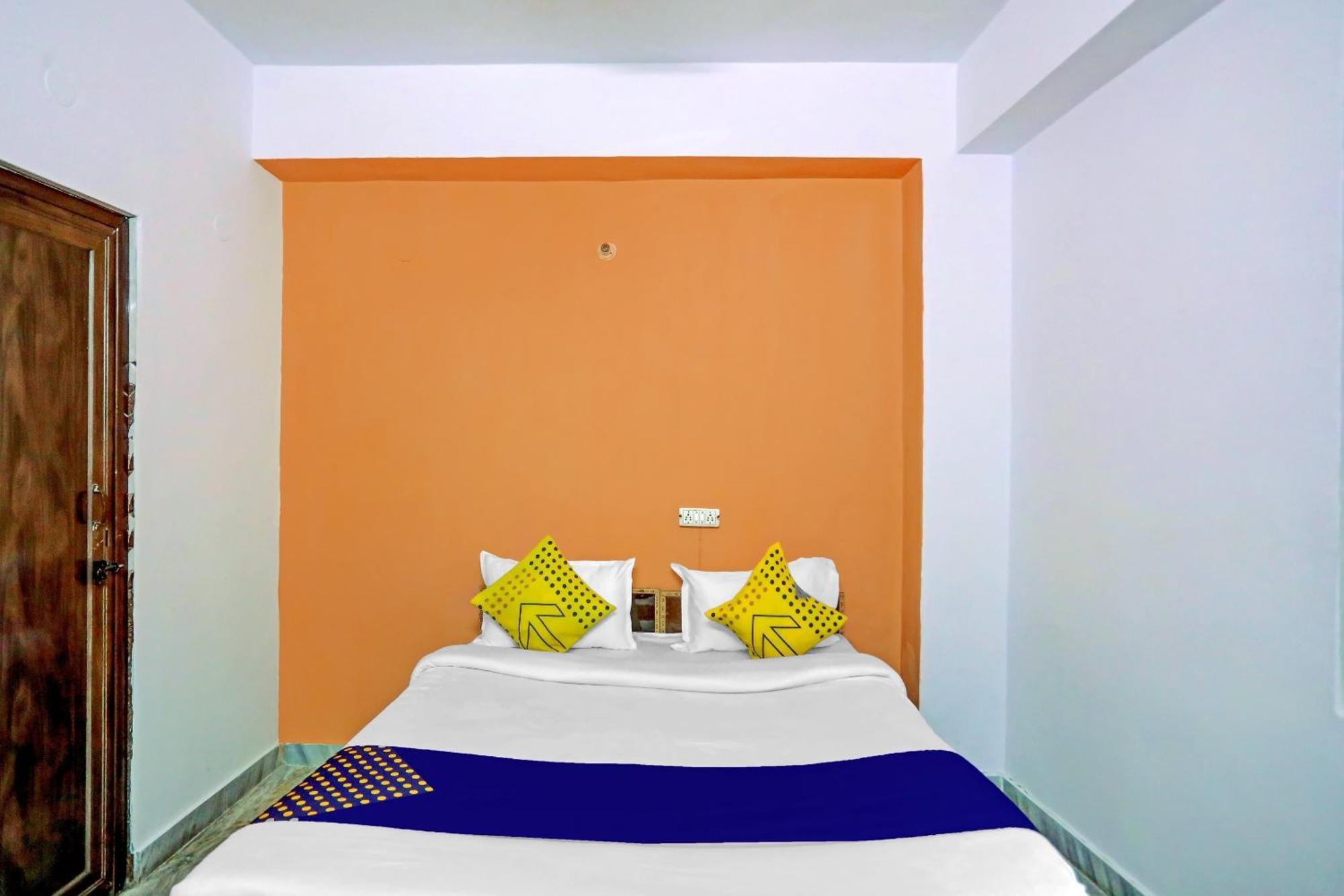 Spot On Raj Hotel Vip Near Worlds Of Wonder Kalkaji Devi Экстерьер фото