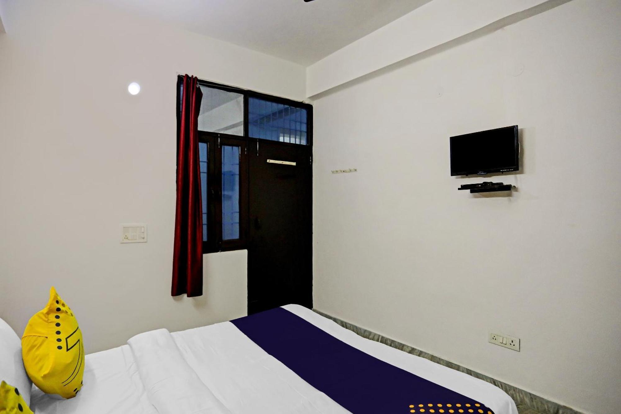 Spot On Raj Hotel Vip Near Worlds Of Wonder Kalkaji Devi Экстерьер фото