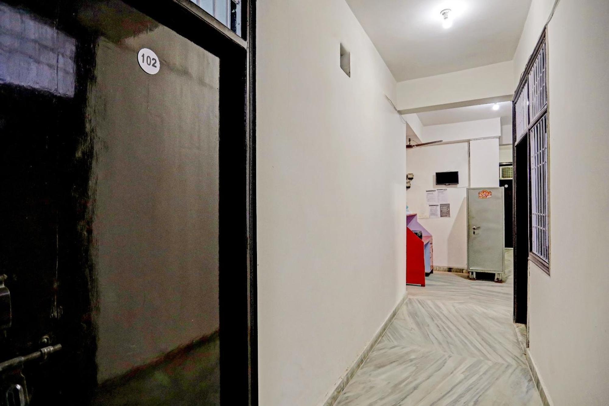 Spot On Raj Hotel Vip Near Worlds Of Wonder Kalkaji Devi Экстерьер фото